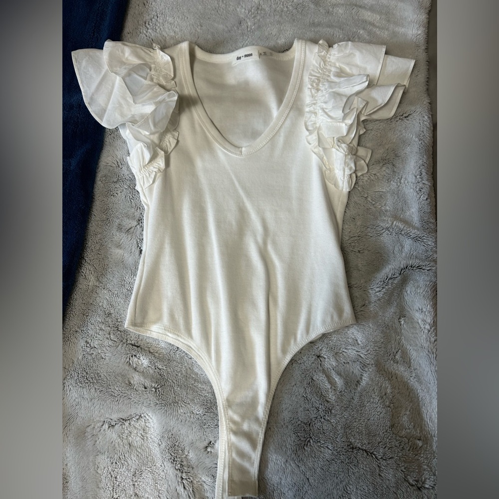 day + moon WHITE BODYSUIT